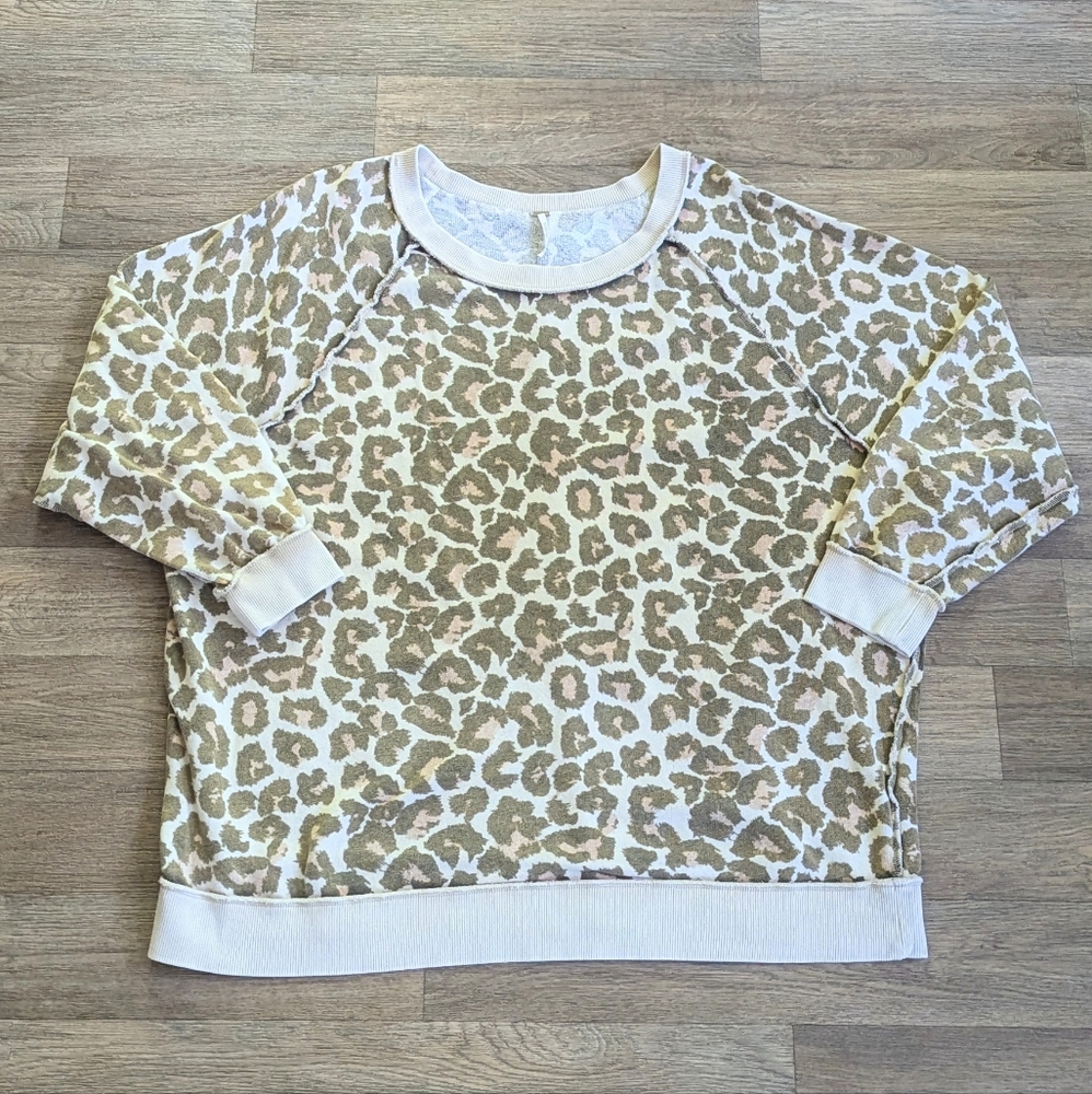 NWOT Free People Olive Green Animal Leopard Print Oversized Sweatshirt Sz M